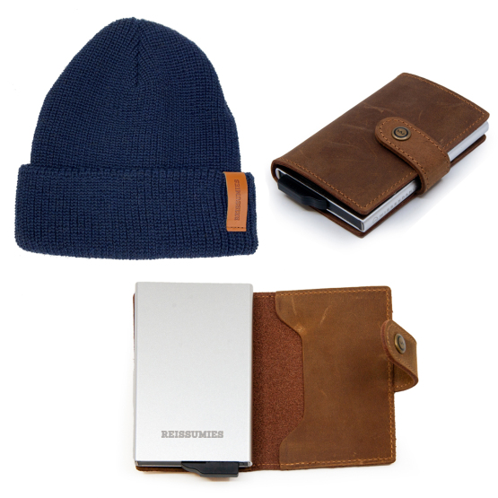 Reissumies navy beanie and wallet set